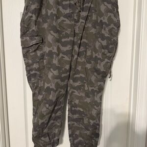 Natural Reflections women’s  Camouflage joggers